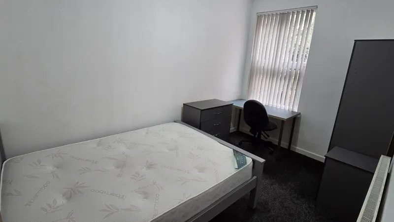 112 Lenton Boulevard // 7 Bed Student House NG7 2BZ - Image 9